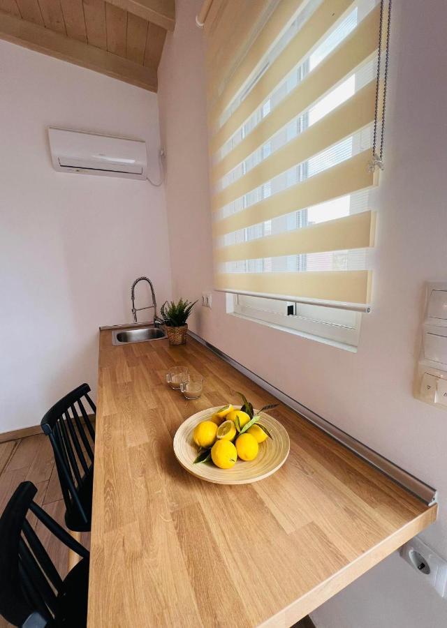 Abuelo Apartment Artemida  Ngoại thất bức ảnh