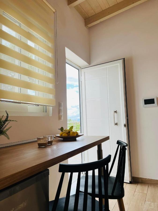 Abuelo Apartment Artemida  Ngoại thất bức ảnh